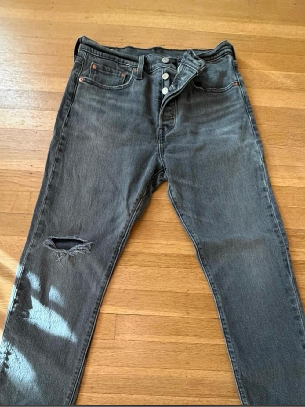 Levi's Men’s Slim Straight Washed Black Jeans with Knee Rip